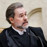 Toffoli rejeita pedido de Filipe Martins para o semiaberto, e a imagem mostra o ministro Dias Toffoli, do Supremo Tribunal Federal, o relator que negou a progressão de regime ao ex-assessor de Bolsonaro
