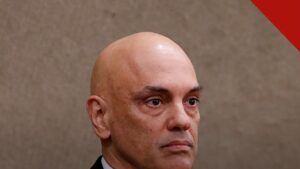 Moraes nega devolução da minuta apreendida com Anderson Torres e determina que o documento permaneça com a Polícia Federal, e a imagem mostra o ministro Alexandre de Moraes em foto de arquivo