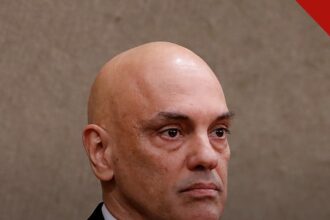 Moraes nega devolução da minuta apreendida com Anderson Torres e determina que o documento permaneça com a Polícia Federal, e a imagem mostra o ministro Alexandre de Moraes em foto de arquivo