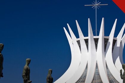 CNBB inicia escuta para o Ano Missionário Nacional e convida dioceses a enviar sugestões até fevereiro de 2027, e a imagem mostra a Catedral de Brasília com suas esculturas, em foto de arquivo