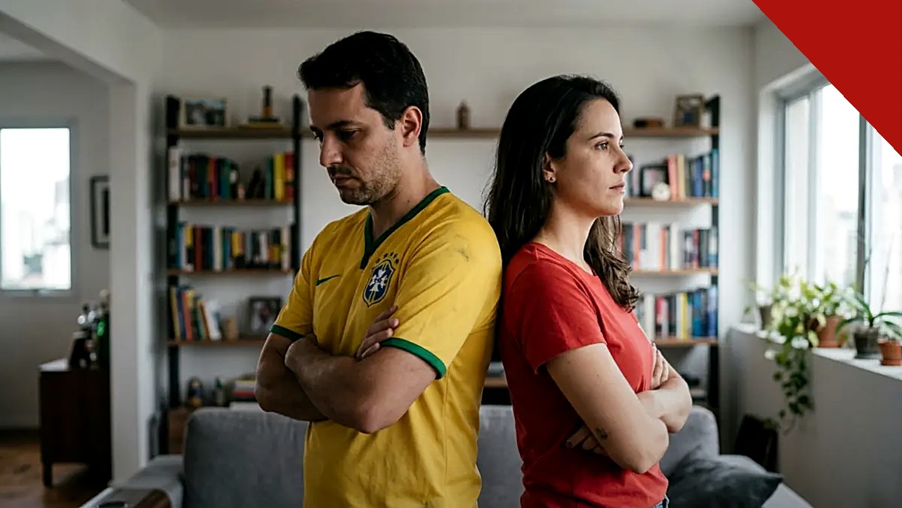 Política afeta casamentos cristãos no Brasil: casal de costas um para o outro, de braços cruzados, em imagem ilustrativa de divergência conjugal