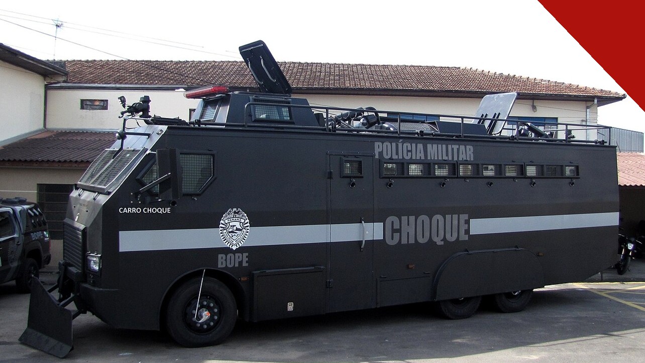 Blindado do Bope da Polícia Militar do Paraná