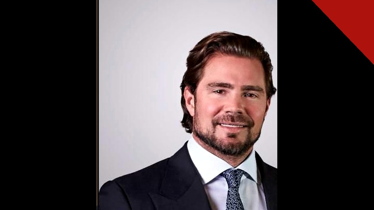 Daniel Vorcaro, ex-controlador do Banco Master, em retrato de terno e gravata
