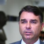Flávio Bolsonaro pesquisa Gerp: o senador do PL em foto da Agência Senado; o levantamento o coloca com 53% dos votos válidos contra 47% de Lula no segundo turno