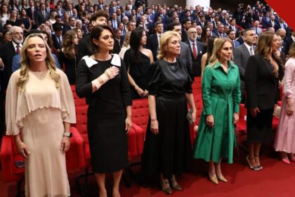 Michelle Bolsonaro chama de fofoca a coluna do Metrópoles: a ex-primeira-dama e senadora eleita durante sessão solene no TSE, em Brasília
