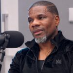 Kirk Franklin Druski: o cantor gospel em entrevista ao The Baller Alert Show, ao responder à esquete sobre pastores de megaigrejas
