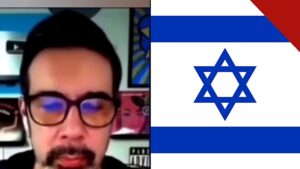 Jornalista sugere queimar igrejas evangélicas: Helder Maldonado em vídeo do canal Galãs Feios ao lado da bandeira de Israel