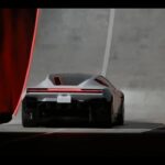 Carro voador da Tesla: novo Roadster diante da rampa gigante usada na demonstração no Texas