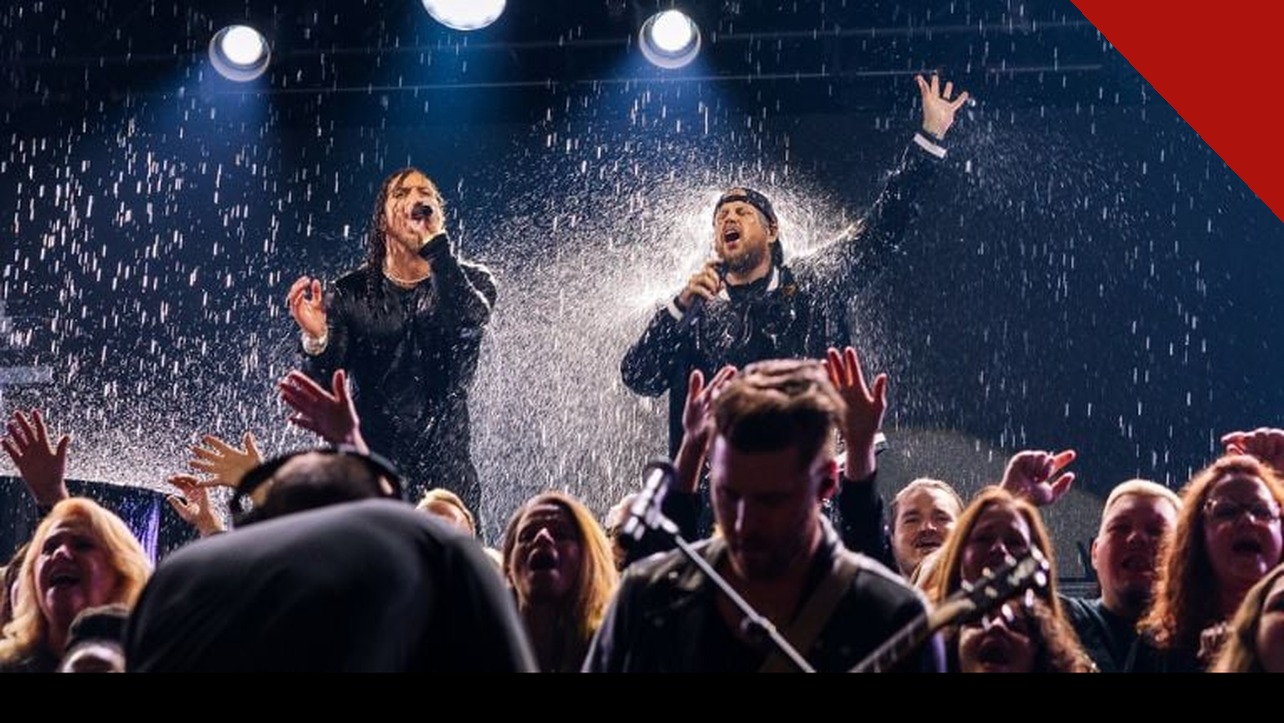 Show no palco do GMA Dove Awards | Reprodução | Internet