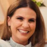 Fé em Cena na Globo: Aline Barros sorrindo, um dos nomes previstos para o novo programa gospel da emissora
