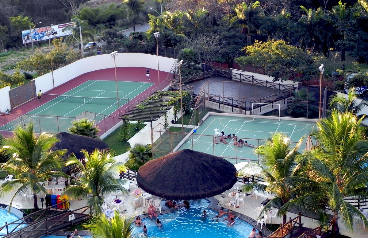 major da PMDF é suspeito de agredir a companheira, e a imagem mostra o jardim de um hotel em Caldas Novas, em Goiás, cidade onde fica o hotel em que a suposta agressão foi registrada na madrugada de sexta-feira