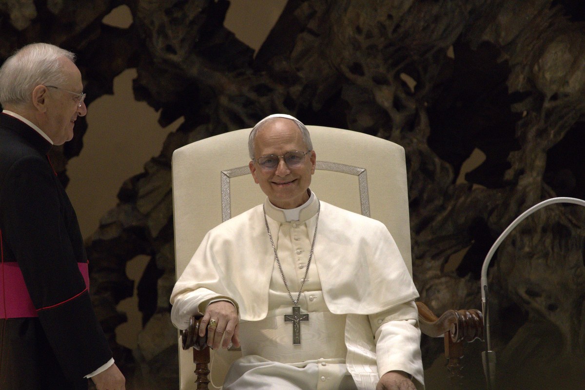 Papa volta à Argentina após 39 anos, e a imagem mostra o Papa Leão XIV, pontífice que fará a viagem apostólica pela América do Sul em novembro